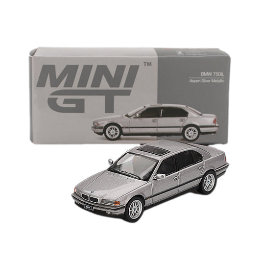 1:64 scale BMW 750IL Aspen Silver Metallic