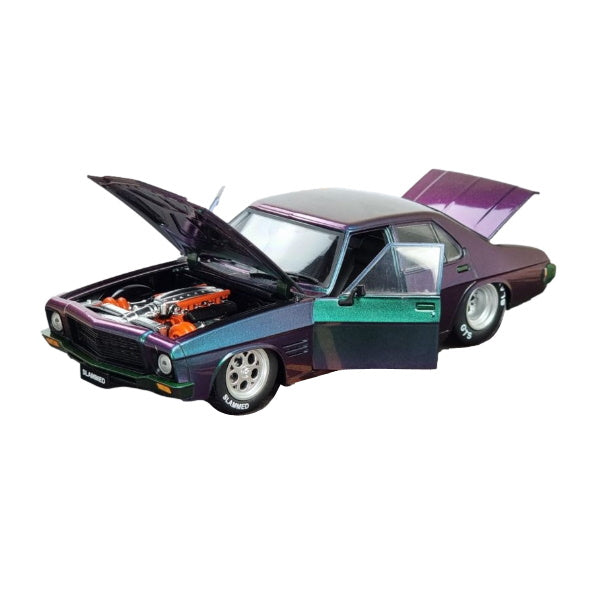 1:24 scale Holden HQ Custom 4 door Monaro in colour shift Green/Purple